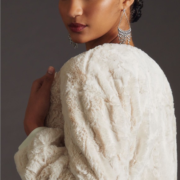 Maeve Cream Faux Fur Shrug - Picture 3 of 6